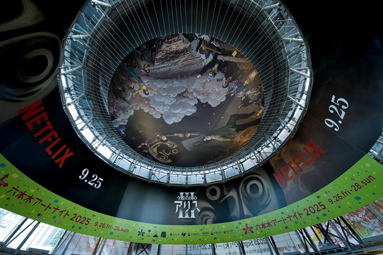 六本木ヒルズ メトロハットに掲出したフレスコ画風ビジュアル